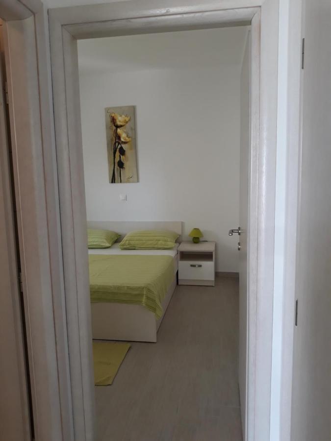 Apartment With Free And Private Parking マカルスカ エクステリア 写真