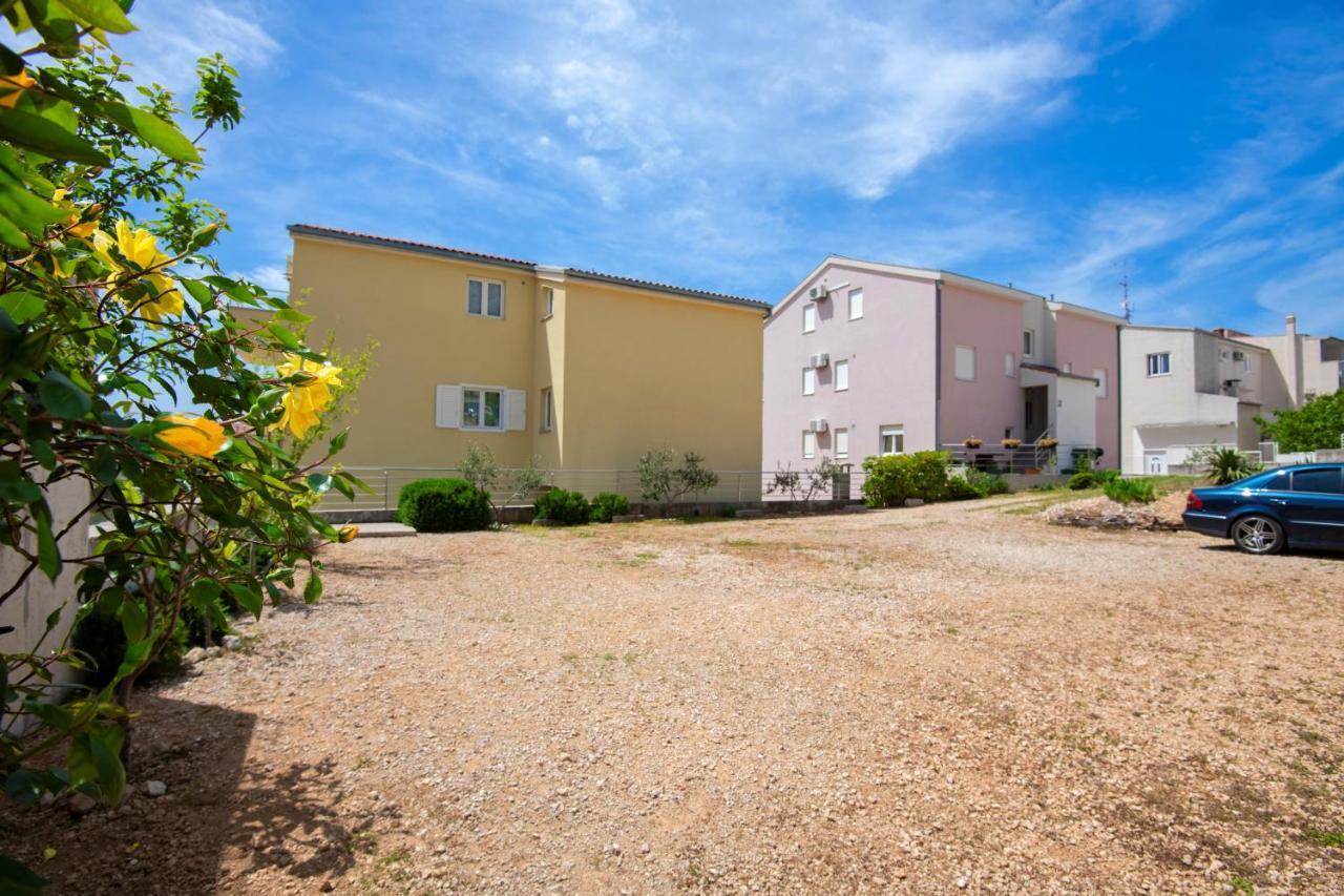 Apartment With Free And Private Parking マカルスカ エクステリア 写真