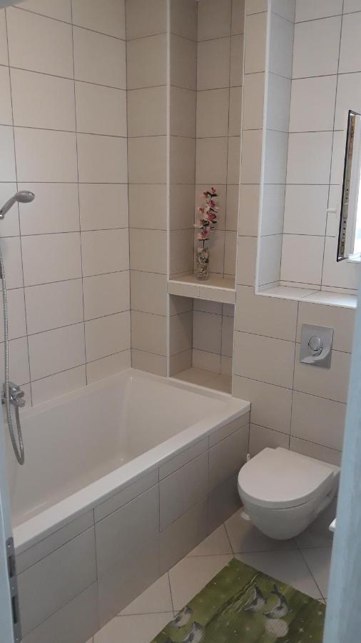 Apartment With Free And Private Parking マカルスカ エクステリア 写真