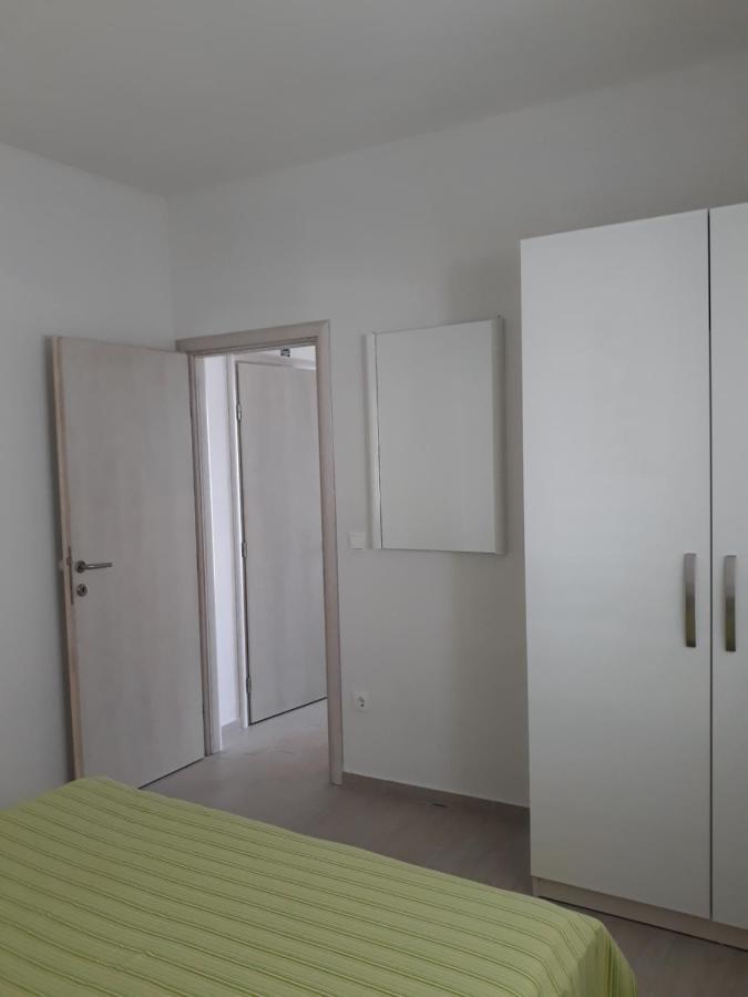 Apartment With Free And Private Parking マカルスカ エクステリア 写真